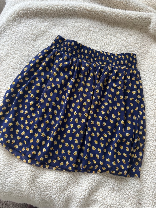 addison Dresses & Skirts - 3-$20, 2-$15 or 1 -$10 Navy Floral Elastic-Waist Skirt